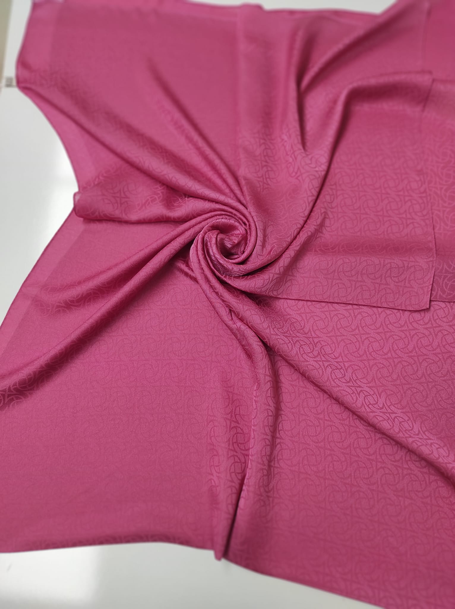 Hint İpek Parıltılı Şal