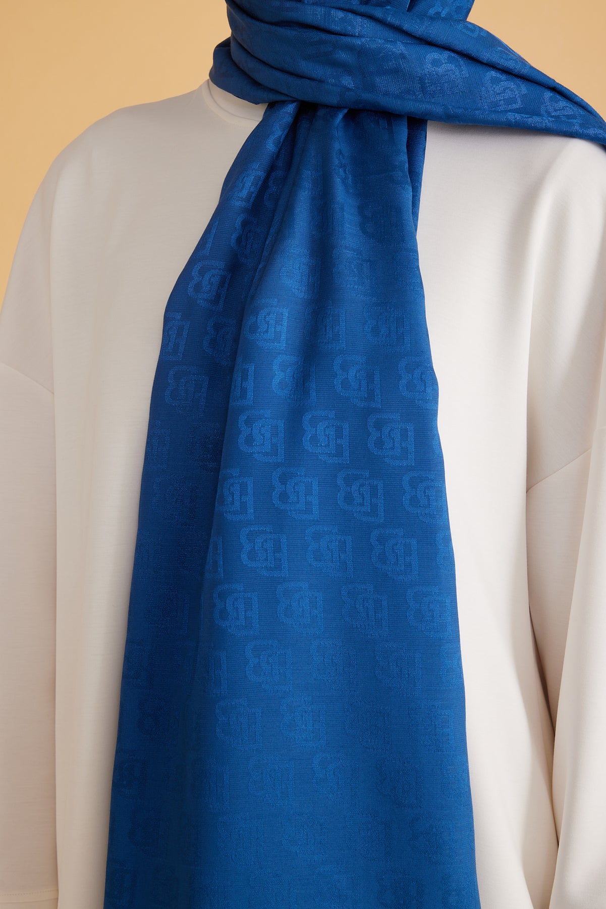 Belli Fresh Monogram Şal 1