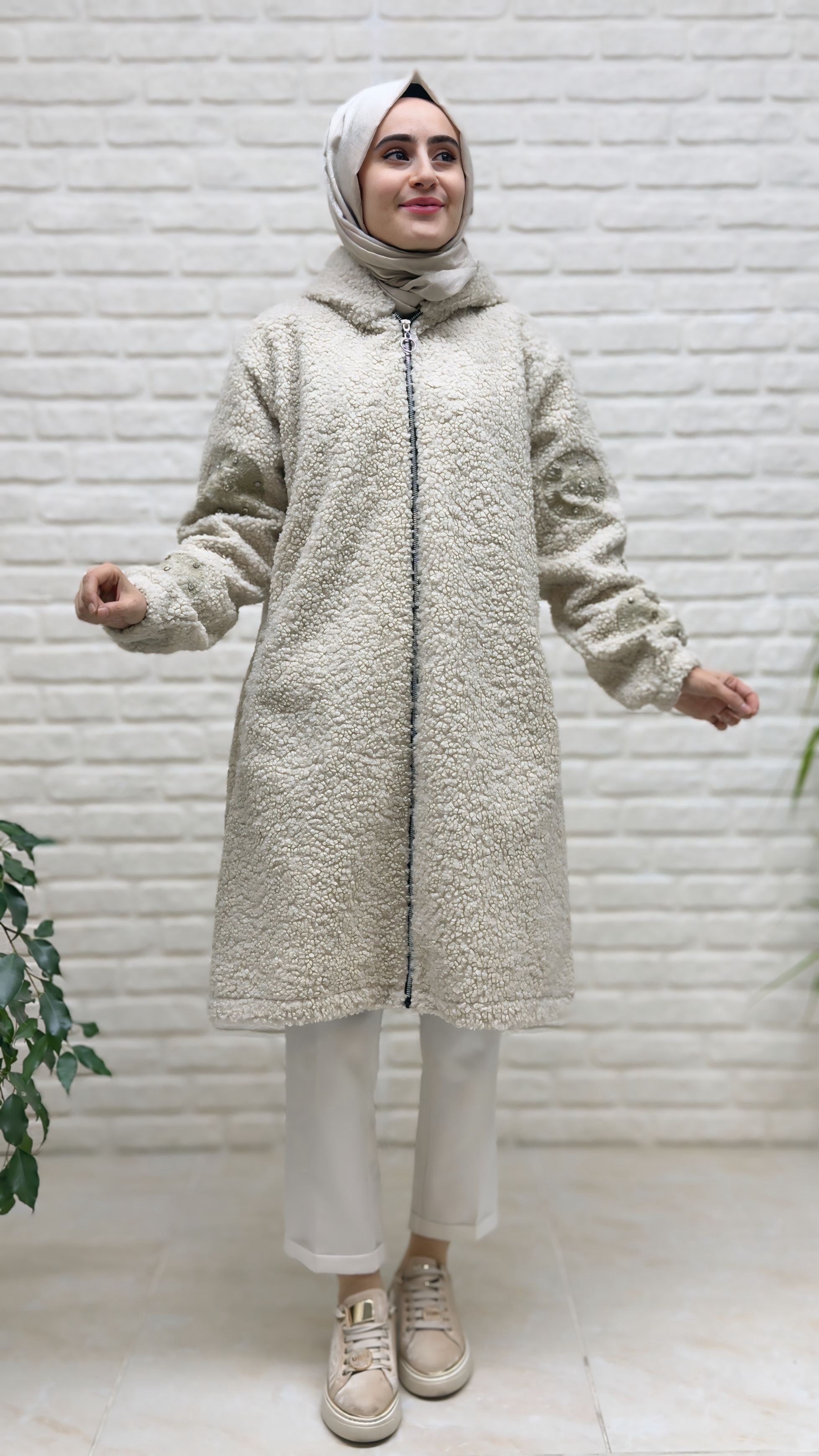 Beranisa Arkası Taş İşlemeli Kuzu Kap 3979