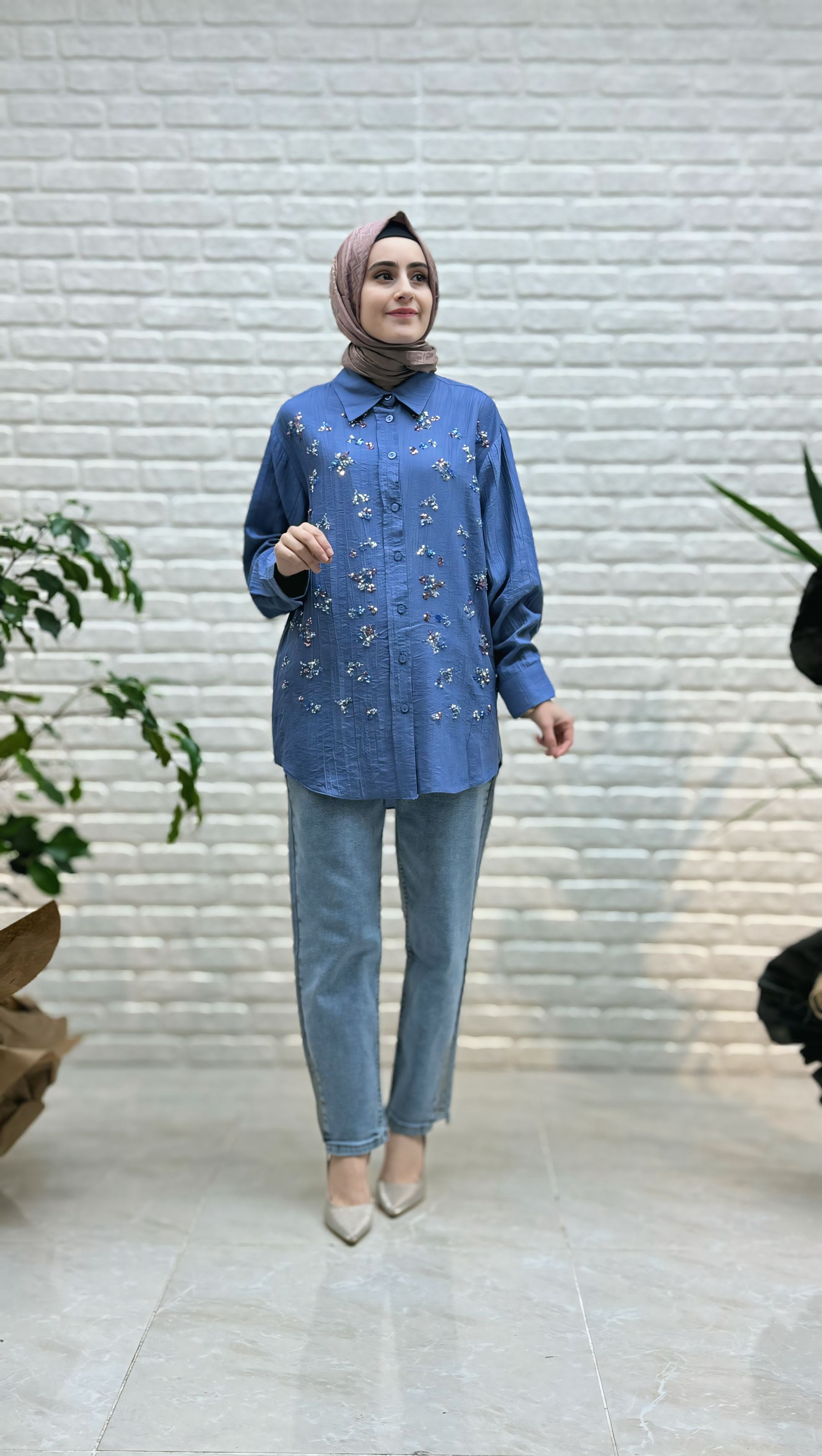 Ayşe Akay Taş İşlemeli Likralı Kot Pantolon