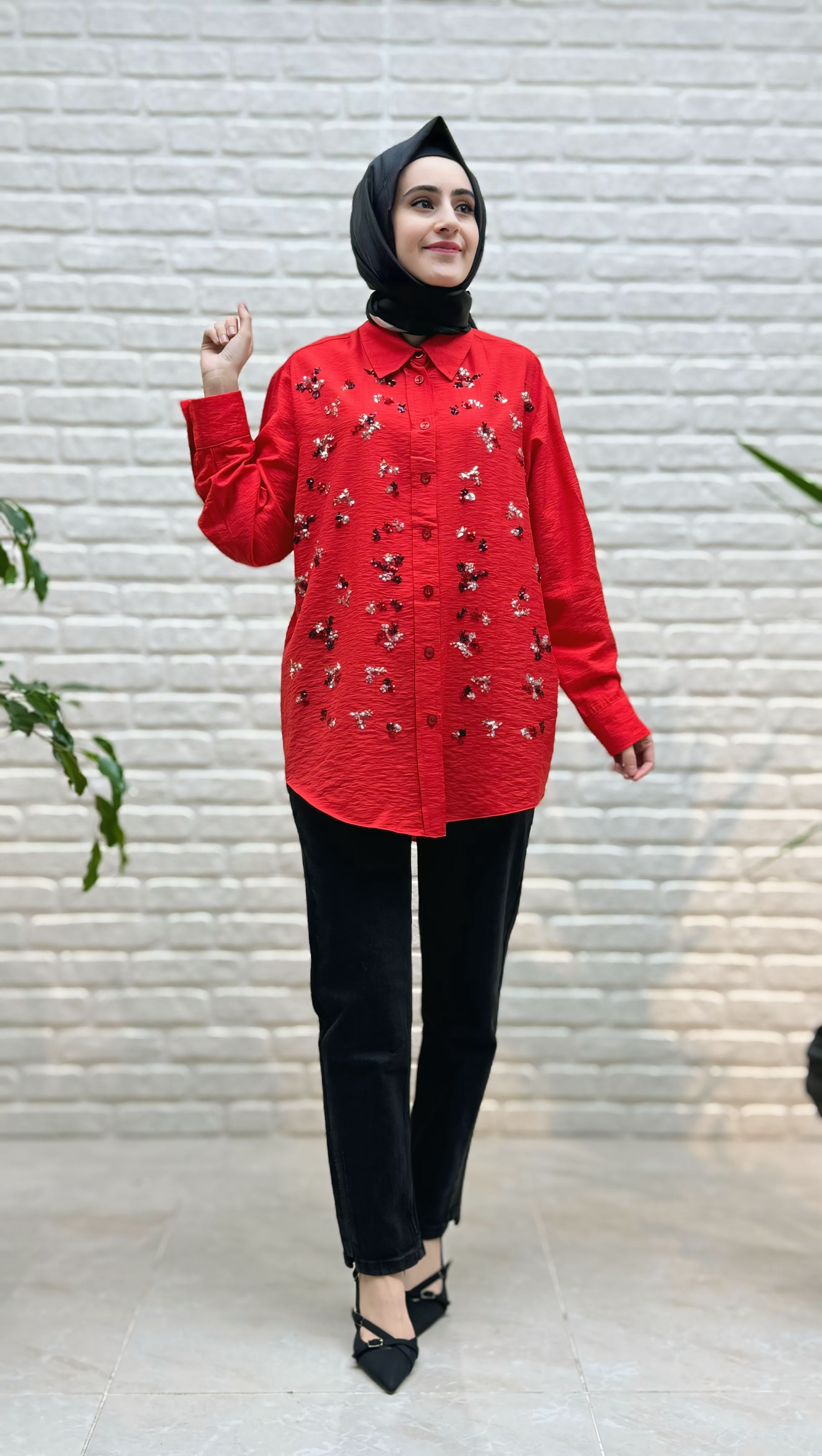 Ayşe Akay Taş İşlemeli Likralı Kot Pantolon