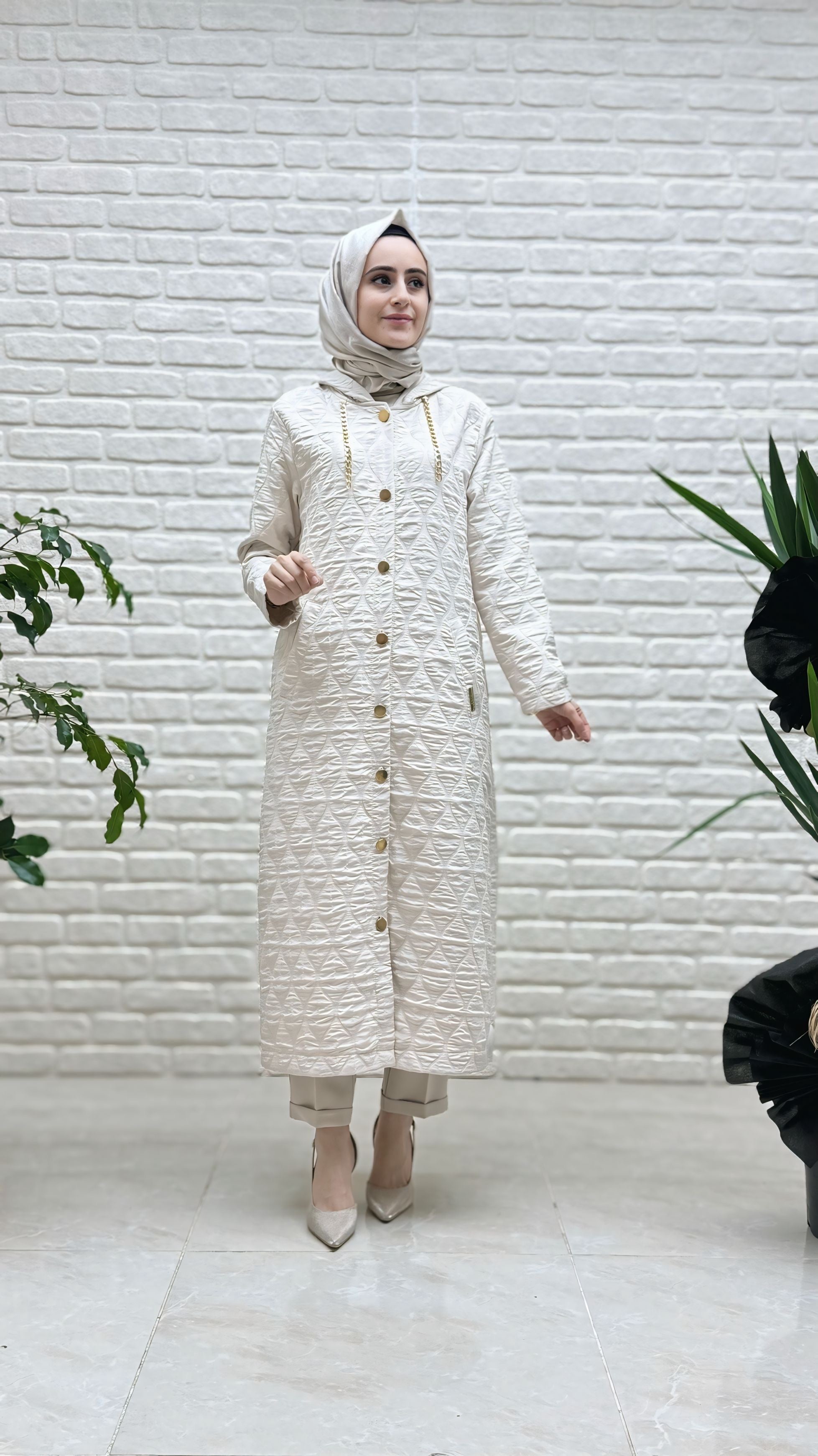 Ayşe Akay Kapitone Kap 3838