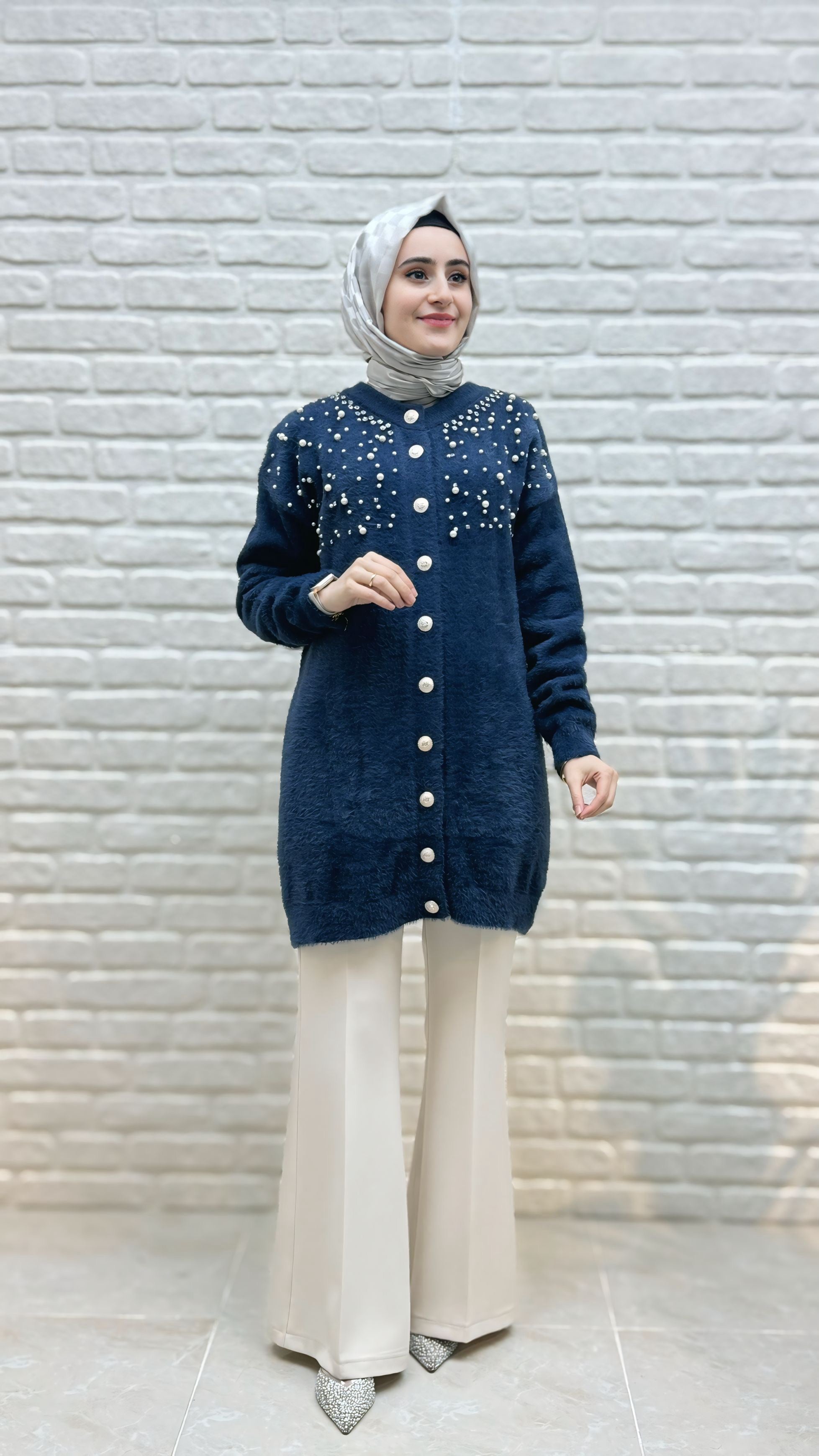 Nefise Taşlı Hırka 7585