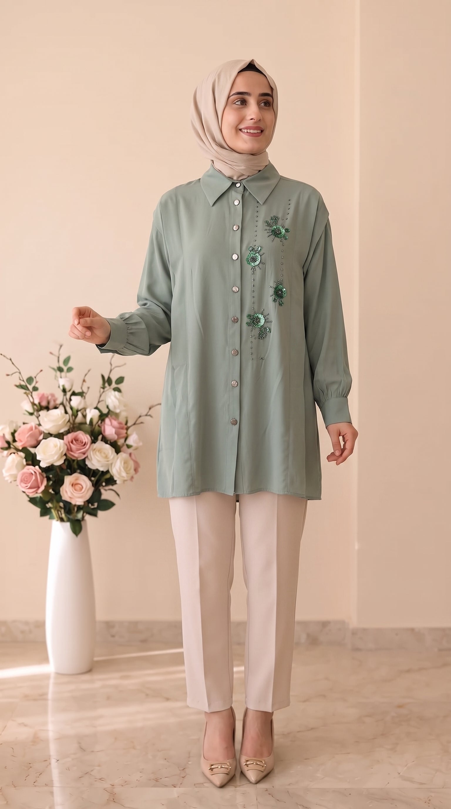 İz Atelier Önden Düğmeli Boncuk Detaylı Çiçekli Tunik 4059