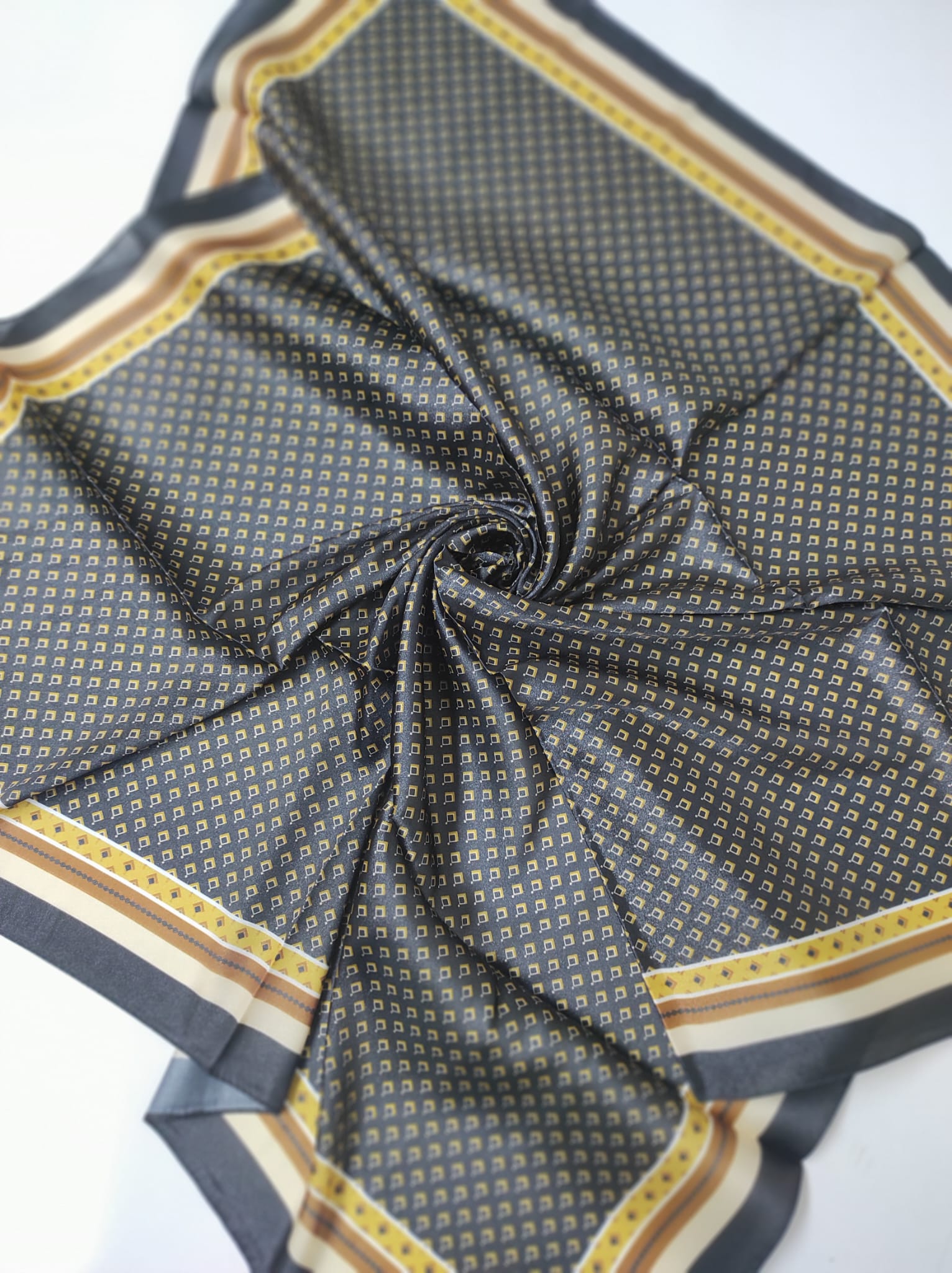 Picasso Eşarp DG-100 3212