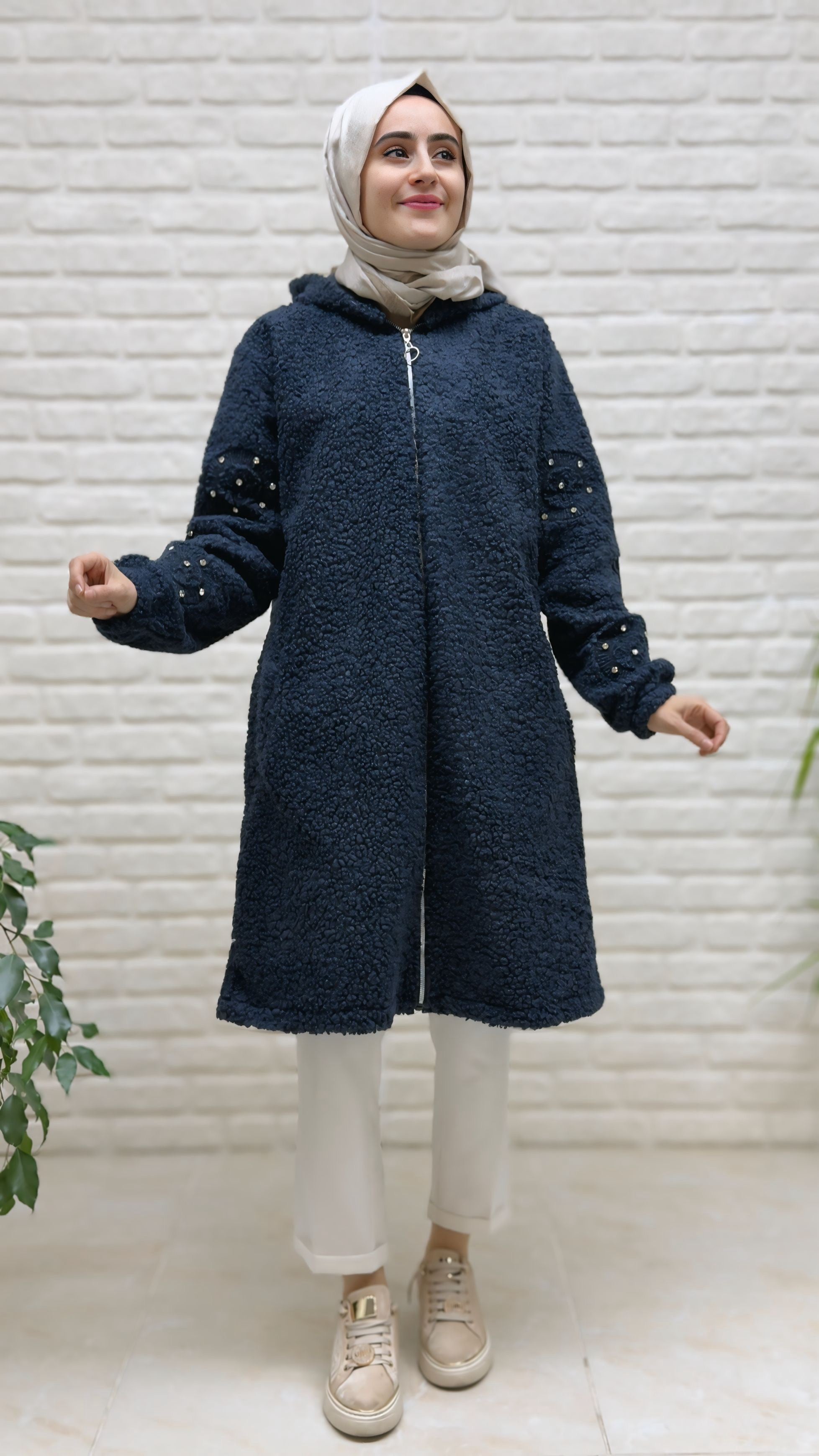 Beranisa Arkası Taş İşlemeli Kuzu Kap 3979