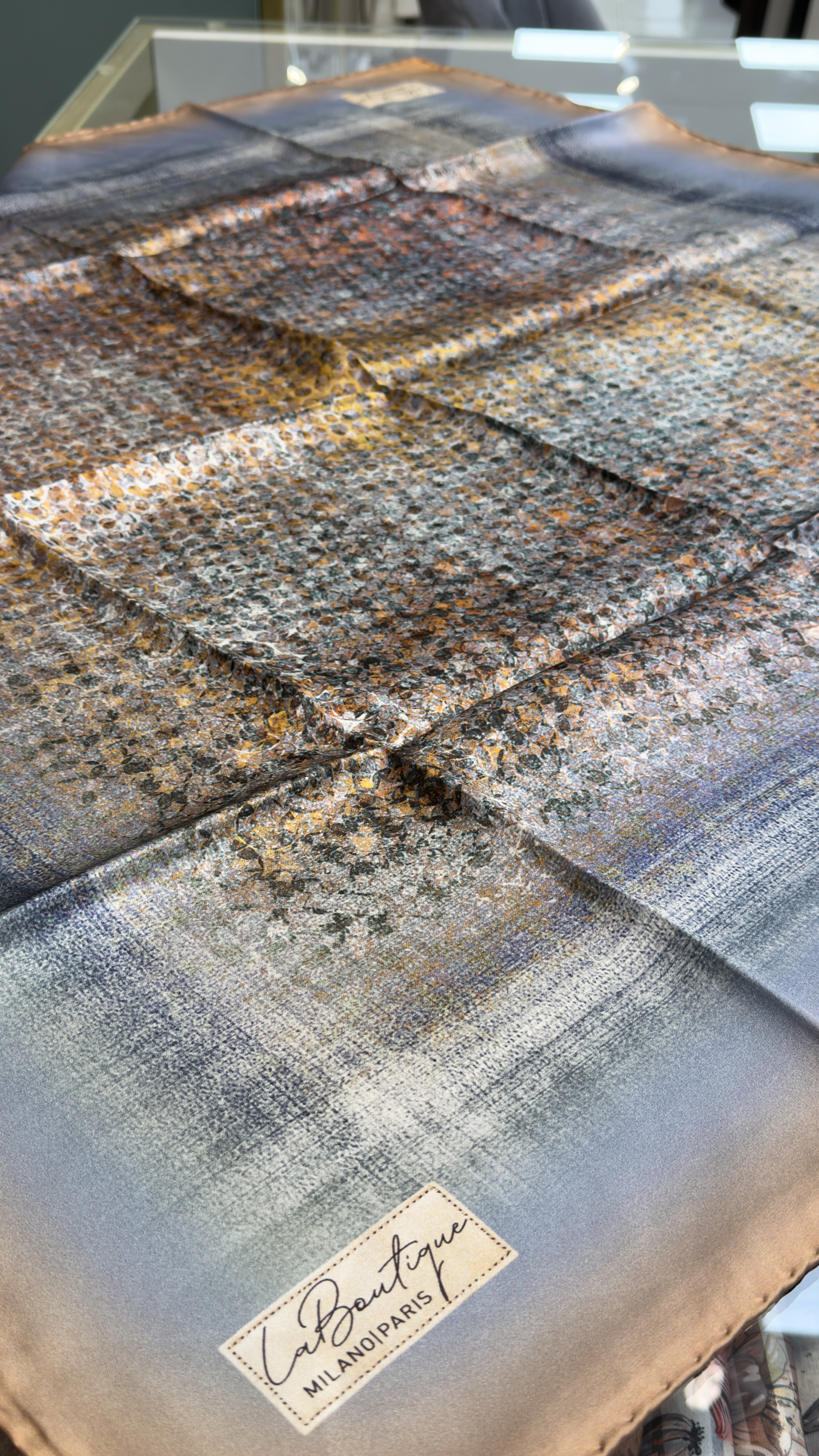 La Boutique Sura Eşarp