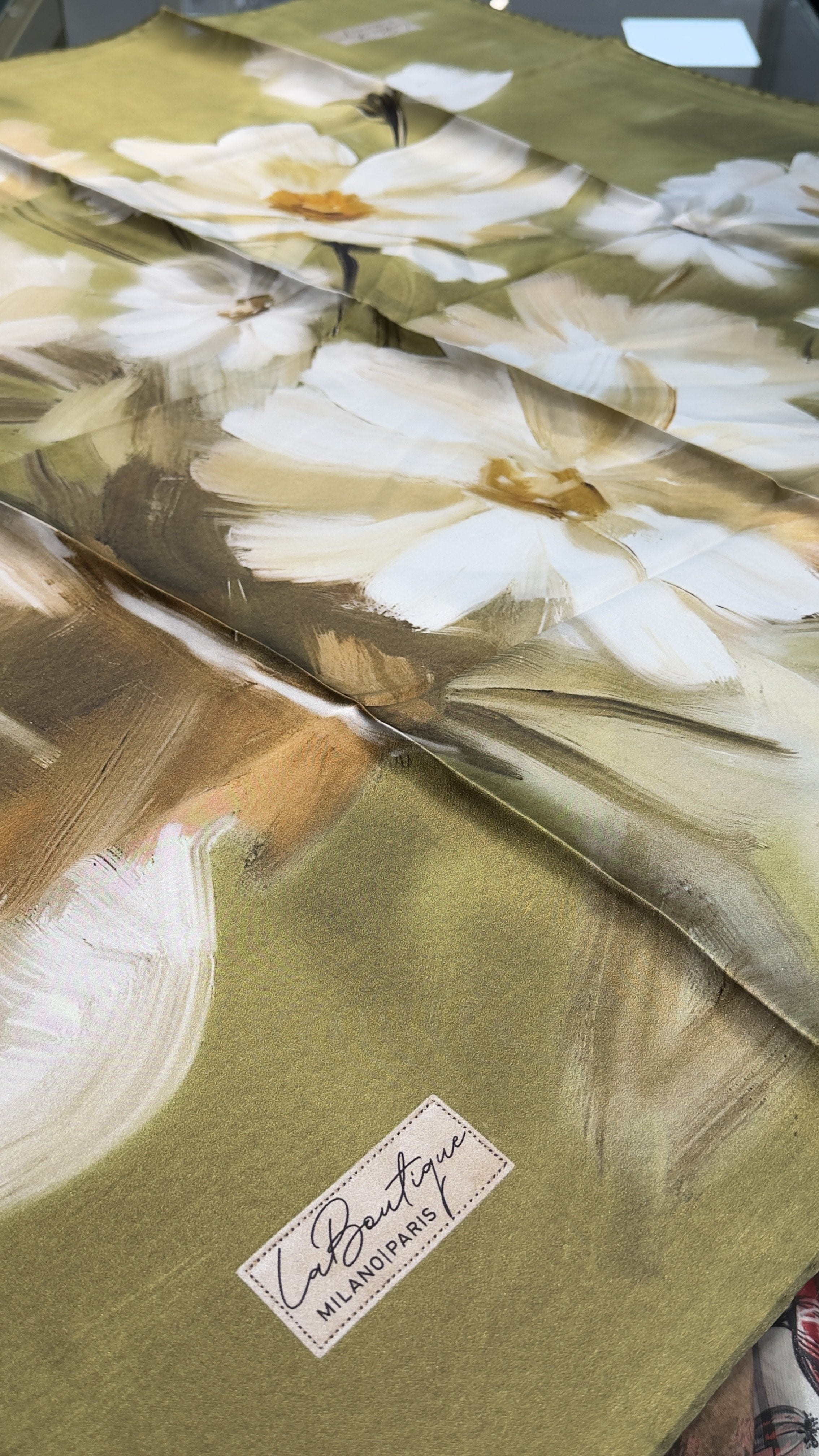 La Boutiqe Sura İpek Eşarp