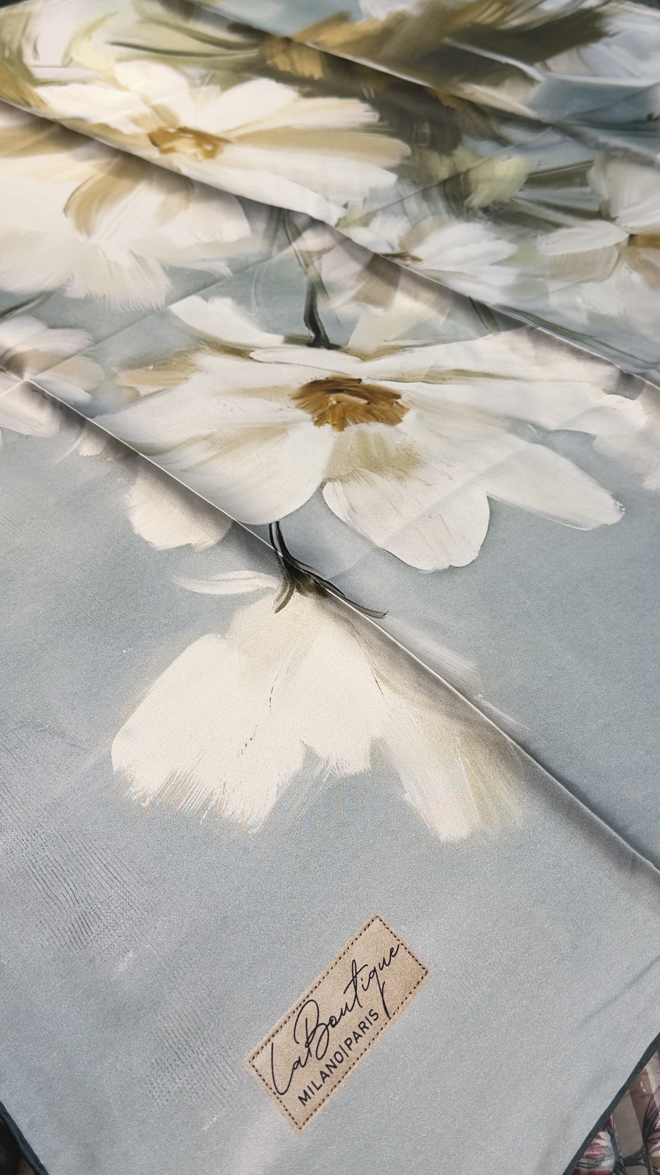 La Boutiqe Sura İpek Eşarp