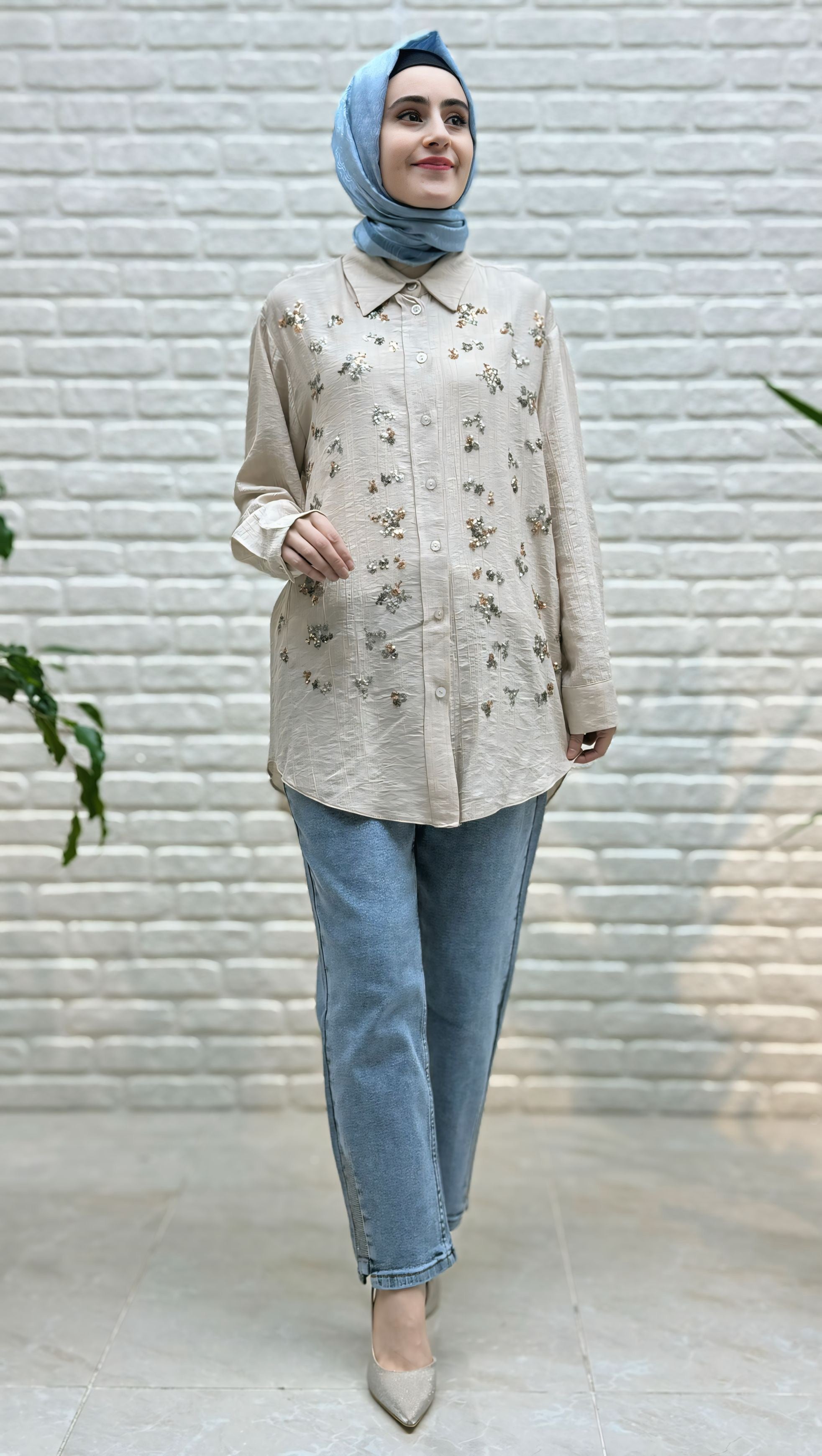 Ayşe Akay Taş İşlemeli Likralı Kot Pantolon