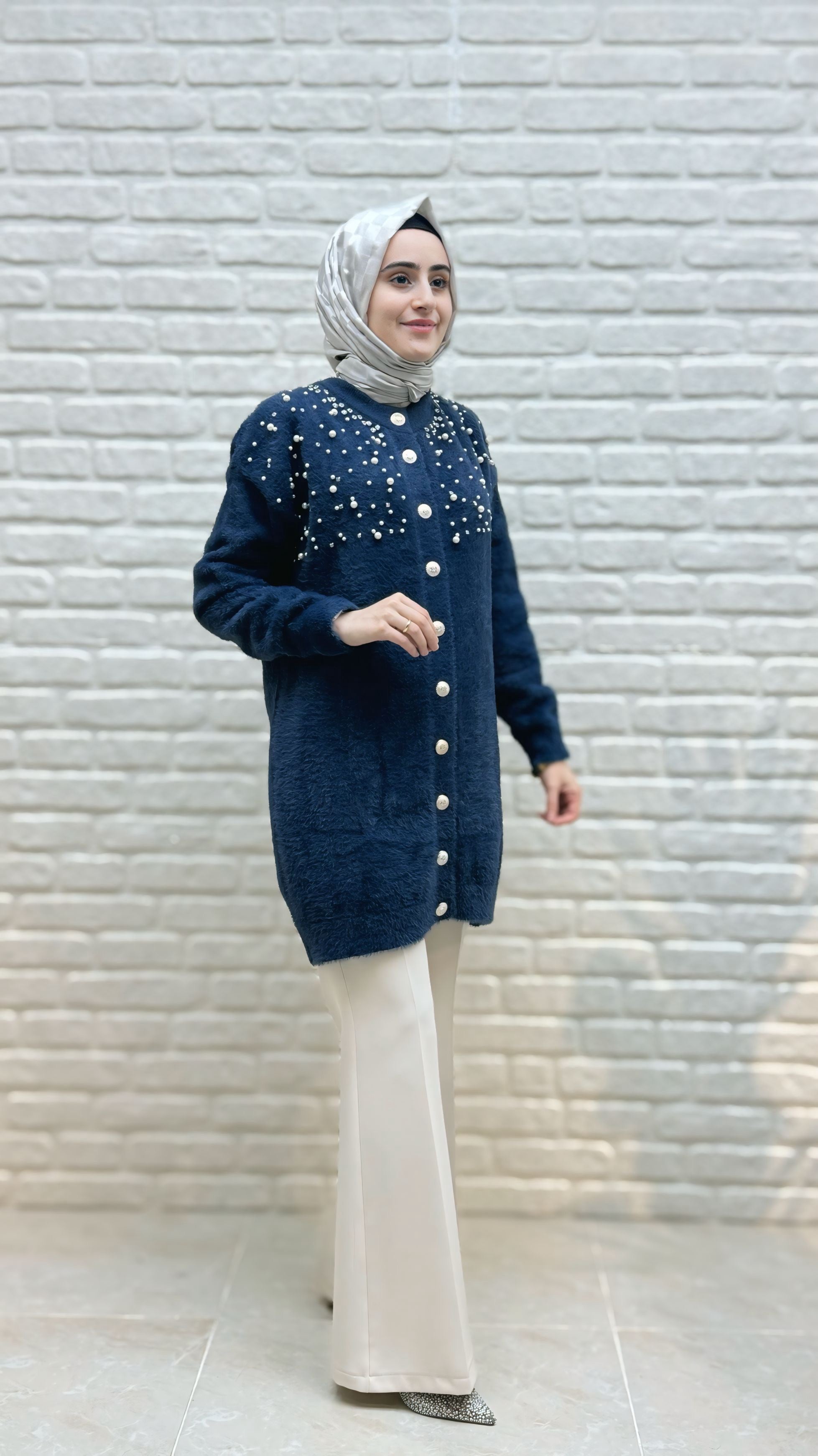 Nefise Taşlı Hırka 7585