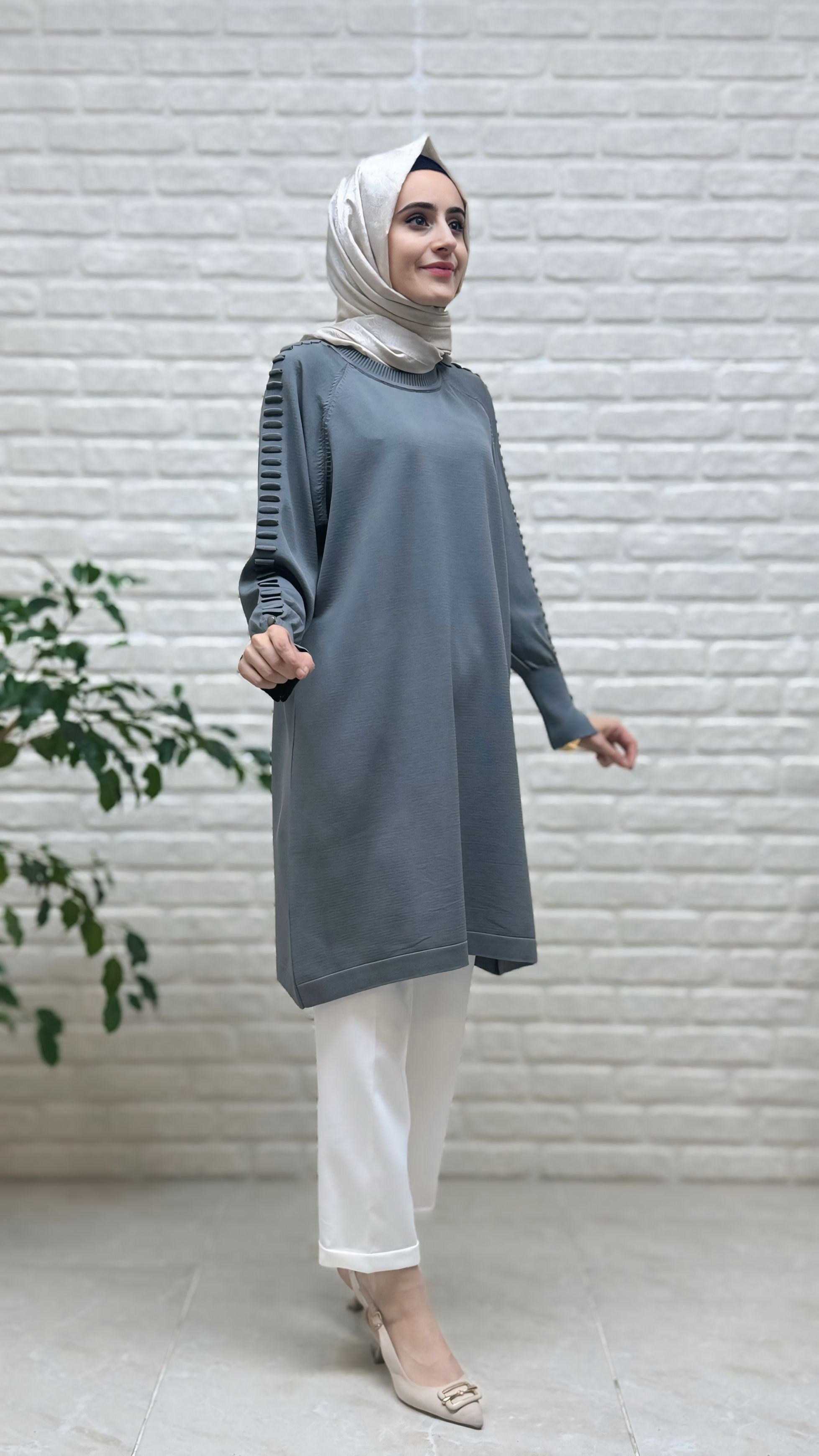 Kado Kolu Gofralı Düğmeli Soğuk İP Tunik 725006