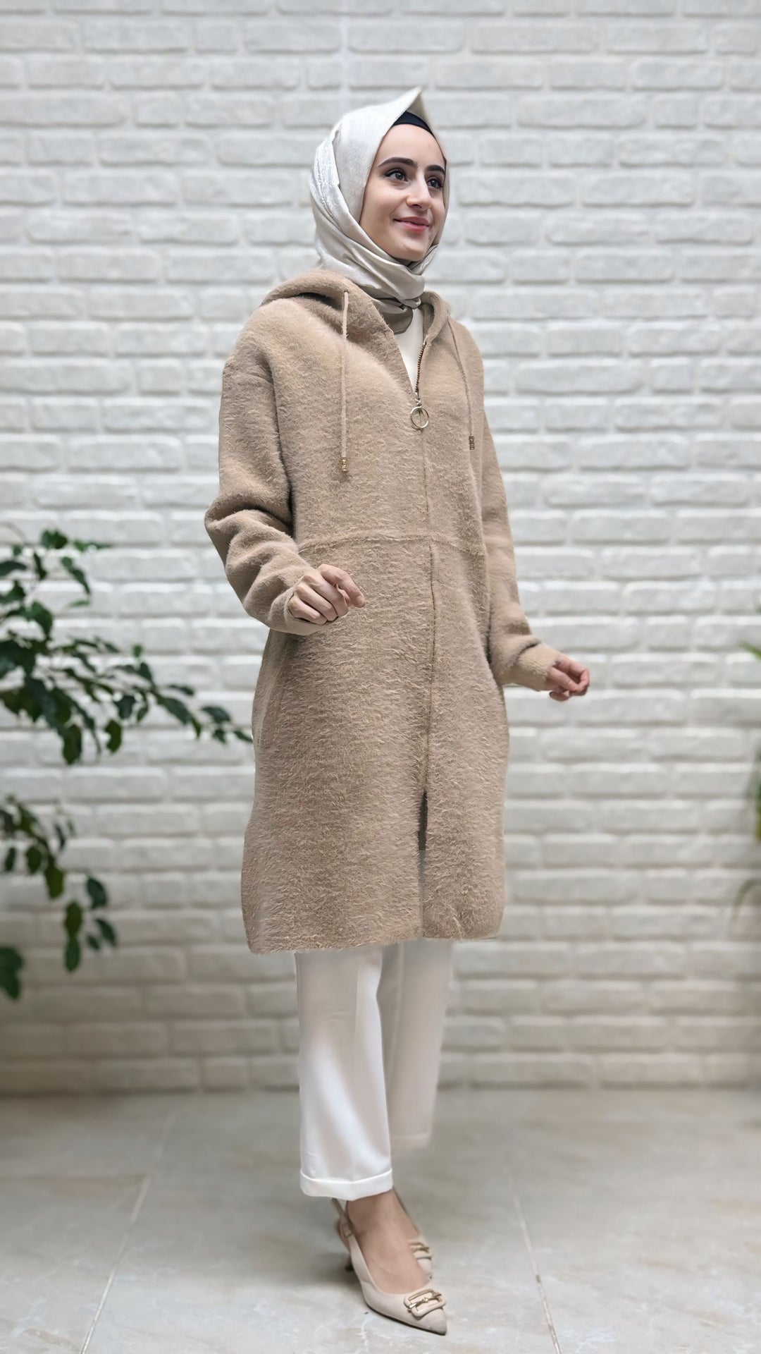 Gülseli Sırtı Nakışlı Angora Kopşonlu Hırka 250752