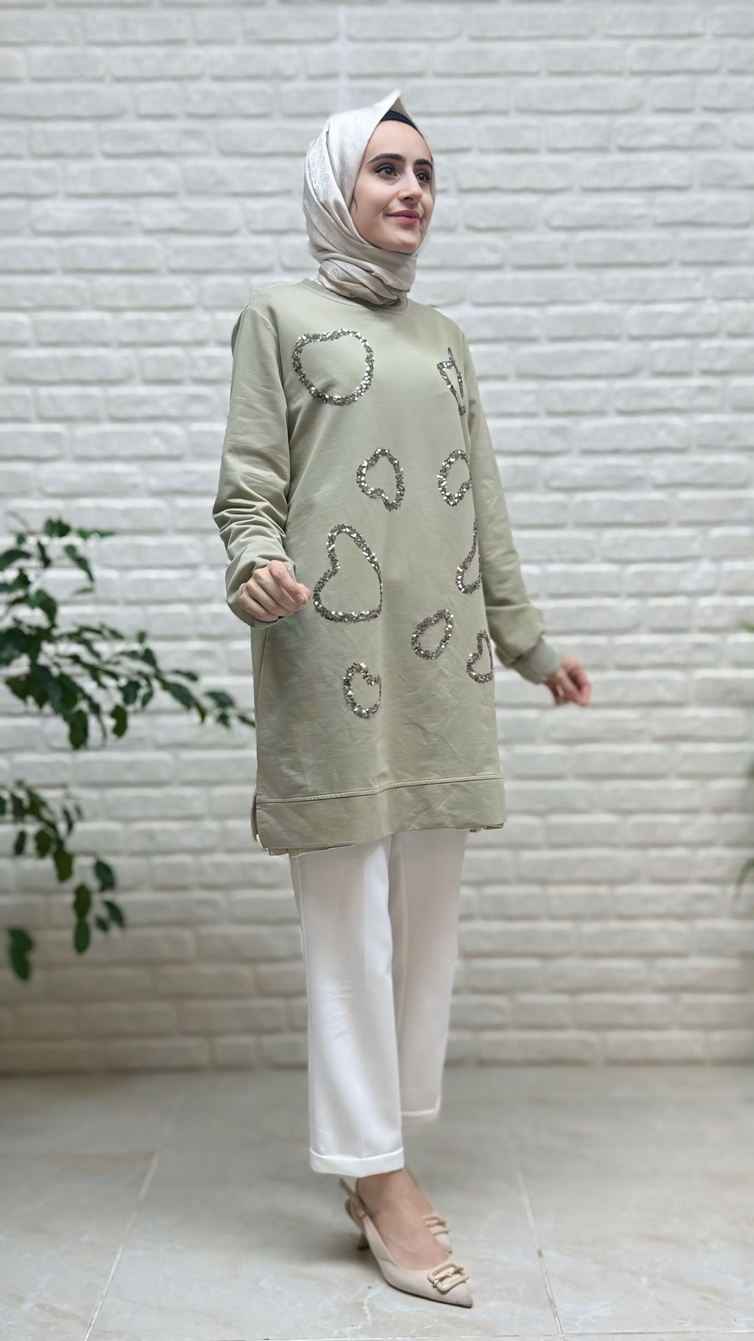 Ayşe Akay Kalp Detay Pul İşlemeli Tunik 3955