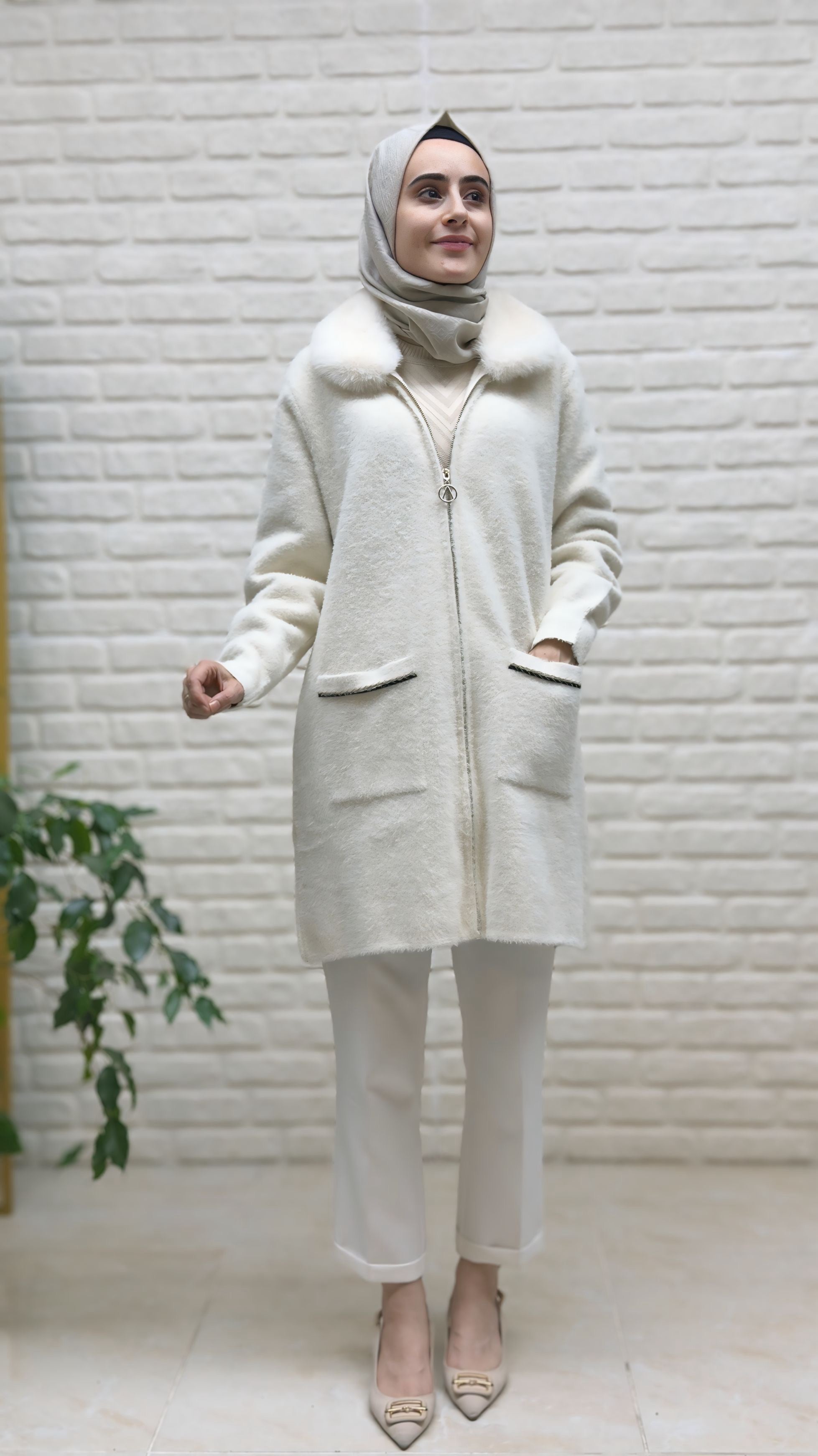 Beranisa Omzu Kürk Detay Angora Hırka 4856