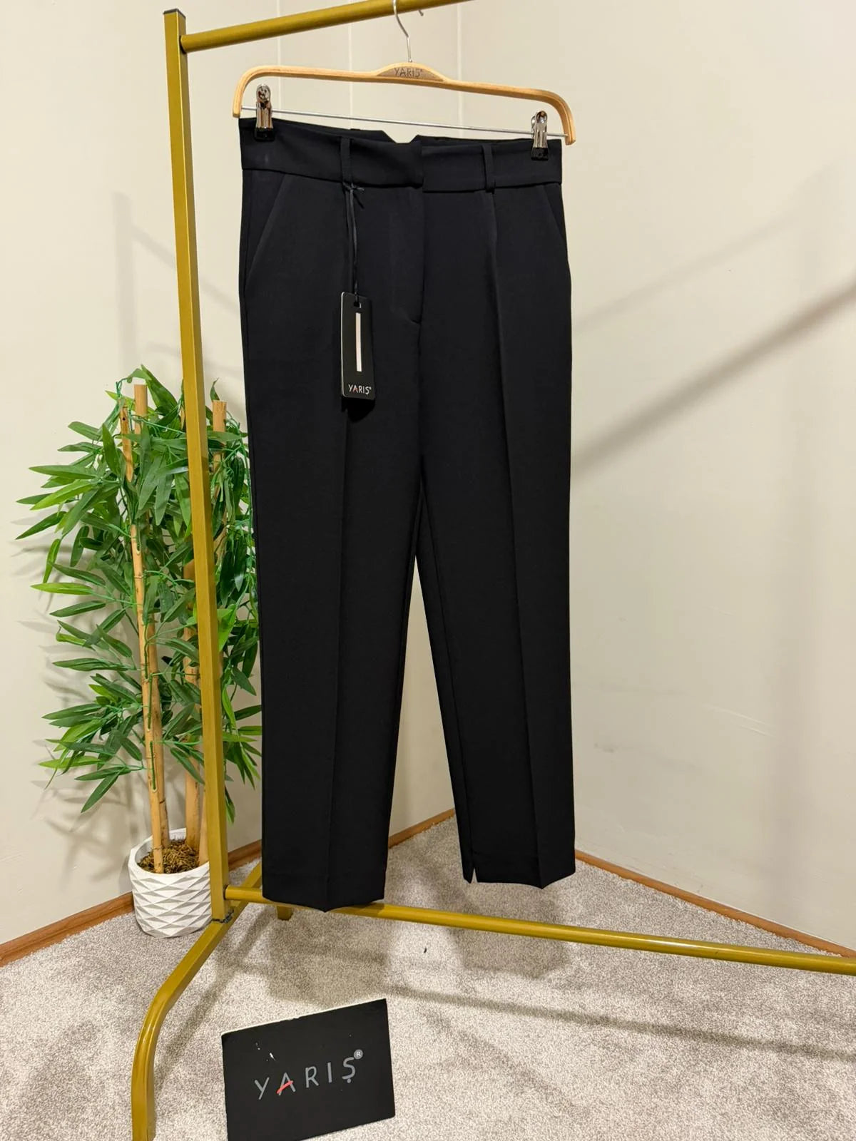 Yarış Yırtmaç Detaylı Dar Paça Pantolon 3346